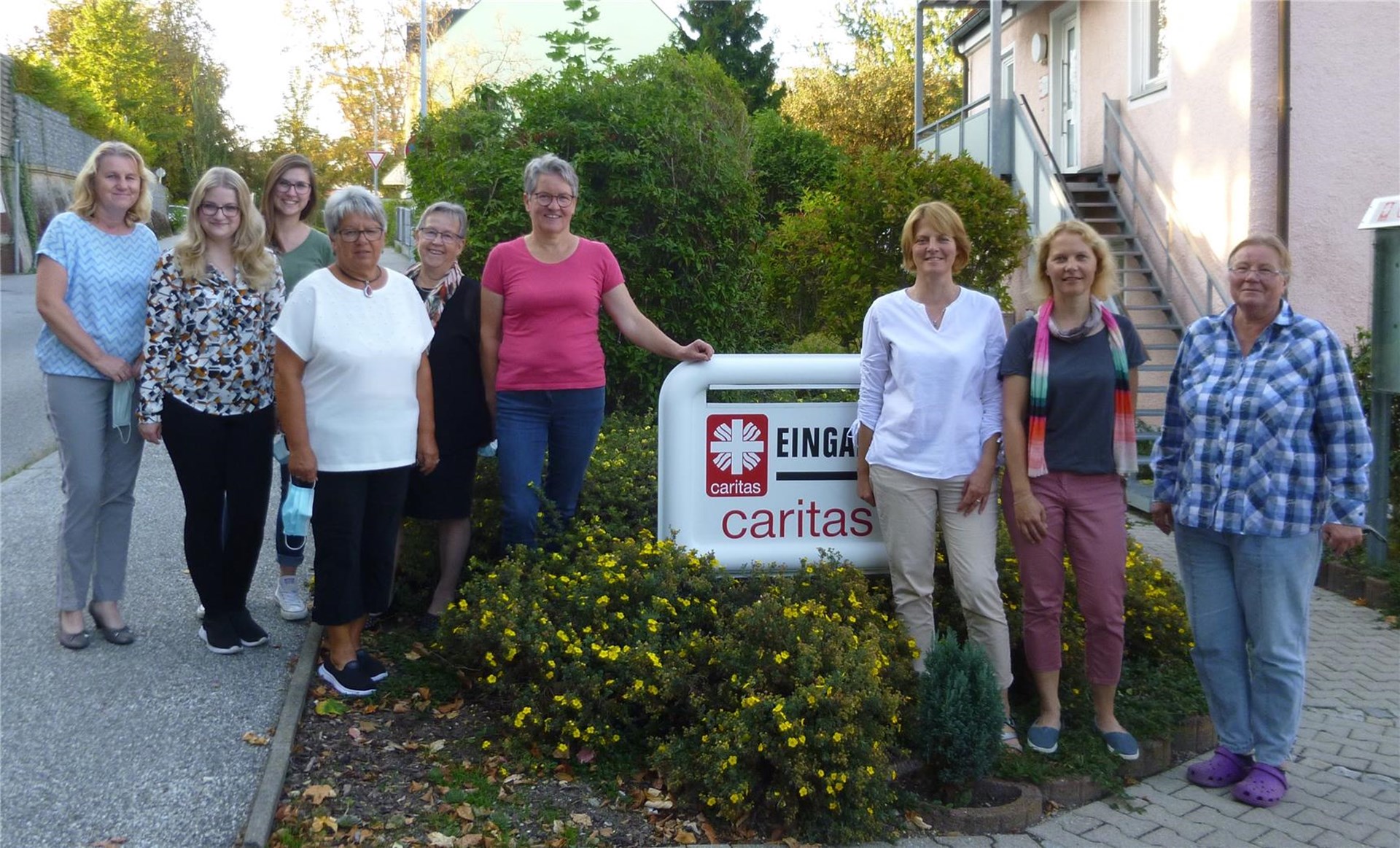 Gruppenbild OBA mit Ehrenamtlichen